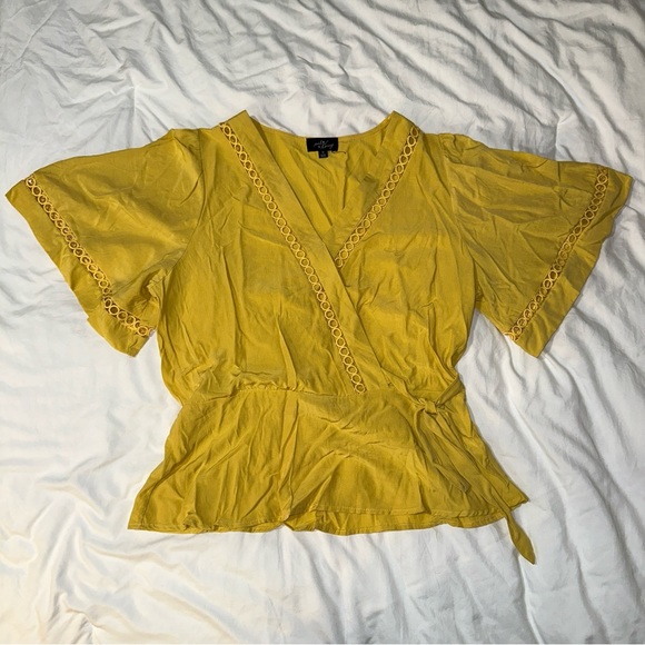 Milk & Honey | Faux Wrap V Neck Peplum Tie Waist Short Ruffle Sleeve Blouse - Picture 4 of 13